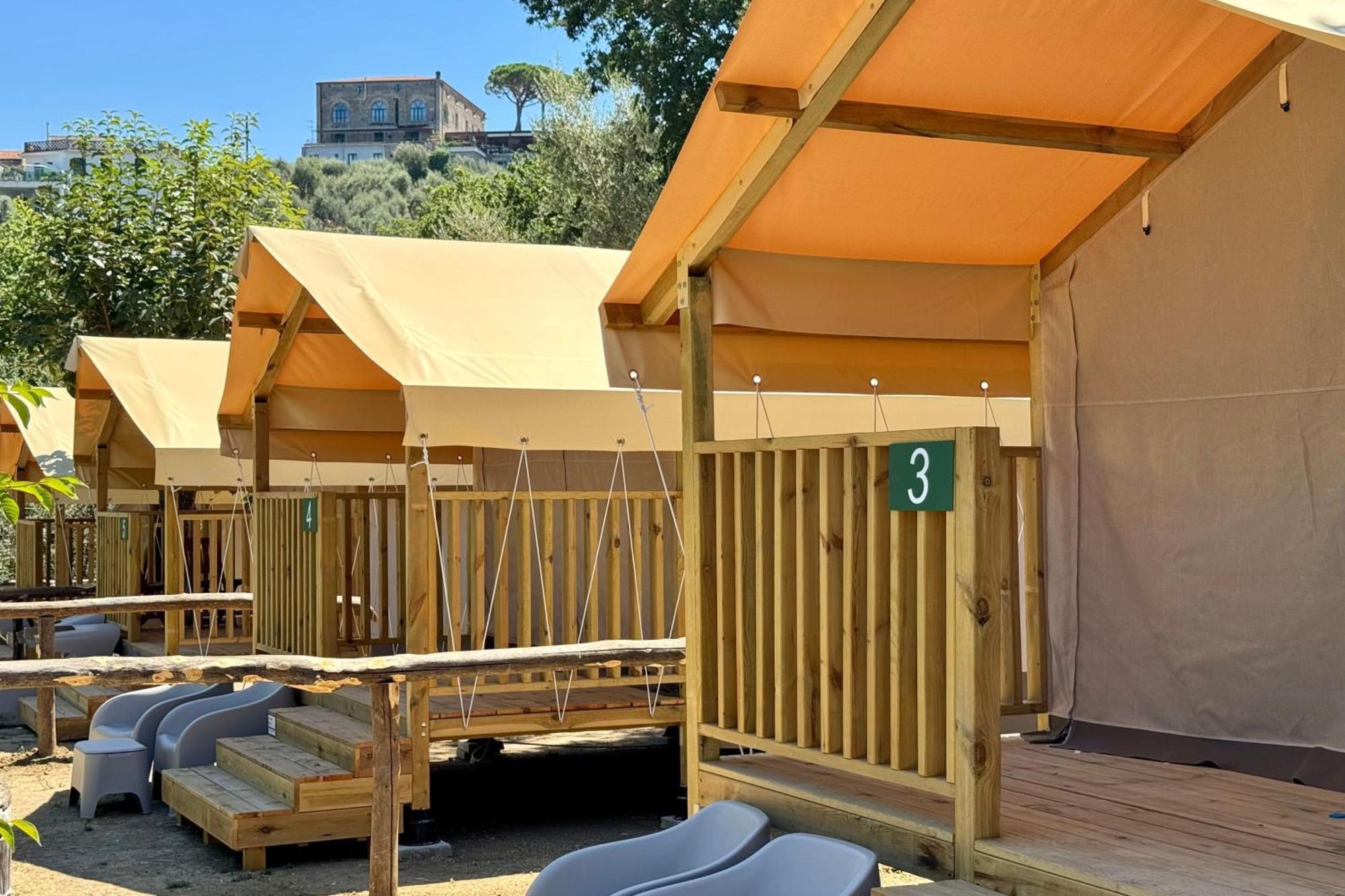 Hostel & Glamping Santa Fortunata Sorrento Ngoại thất bức ảnh
