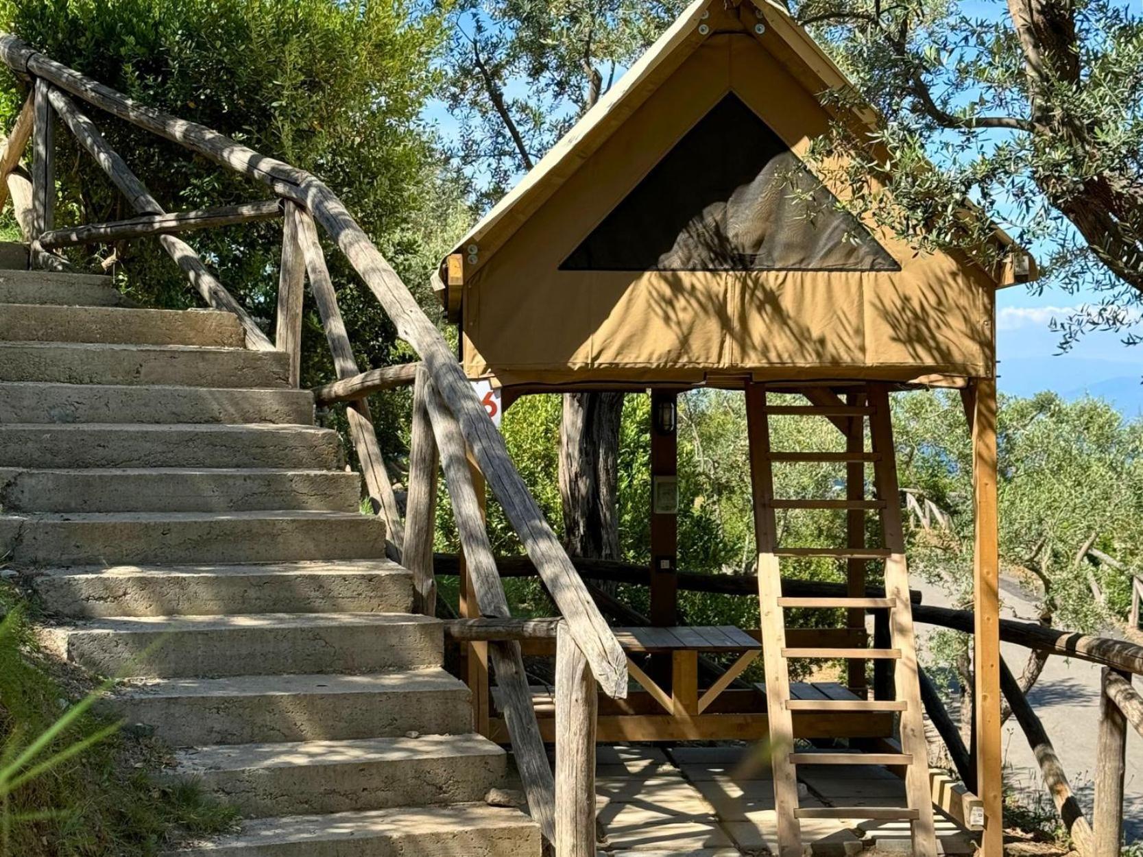 Hostel & Glamping Santa Fortunata Sorrento Ngoại thất bức ảnh